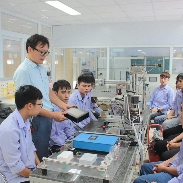 Kỹ-thuật-điều-khiển-và-Tự-động-hóa